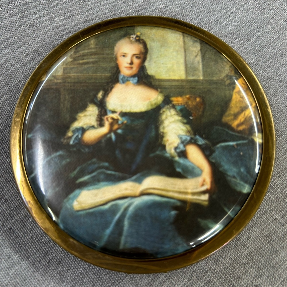 Vintage Compact by Stratton - Picture 3 of 7